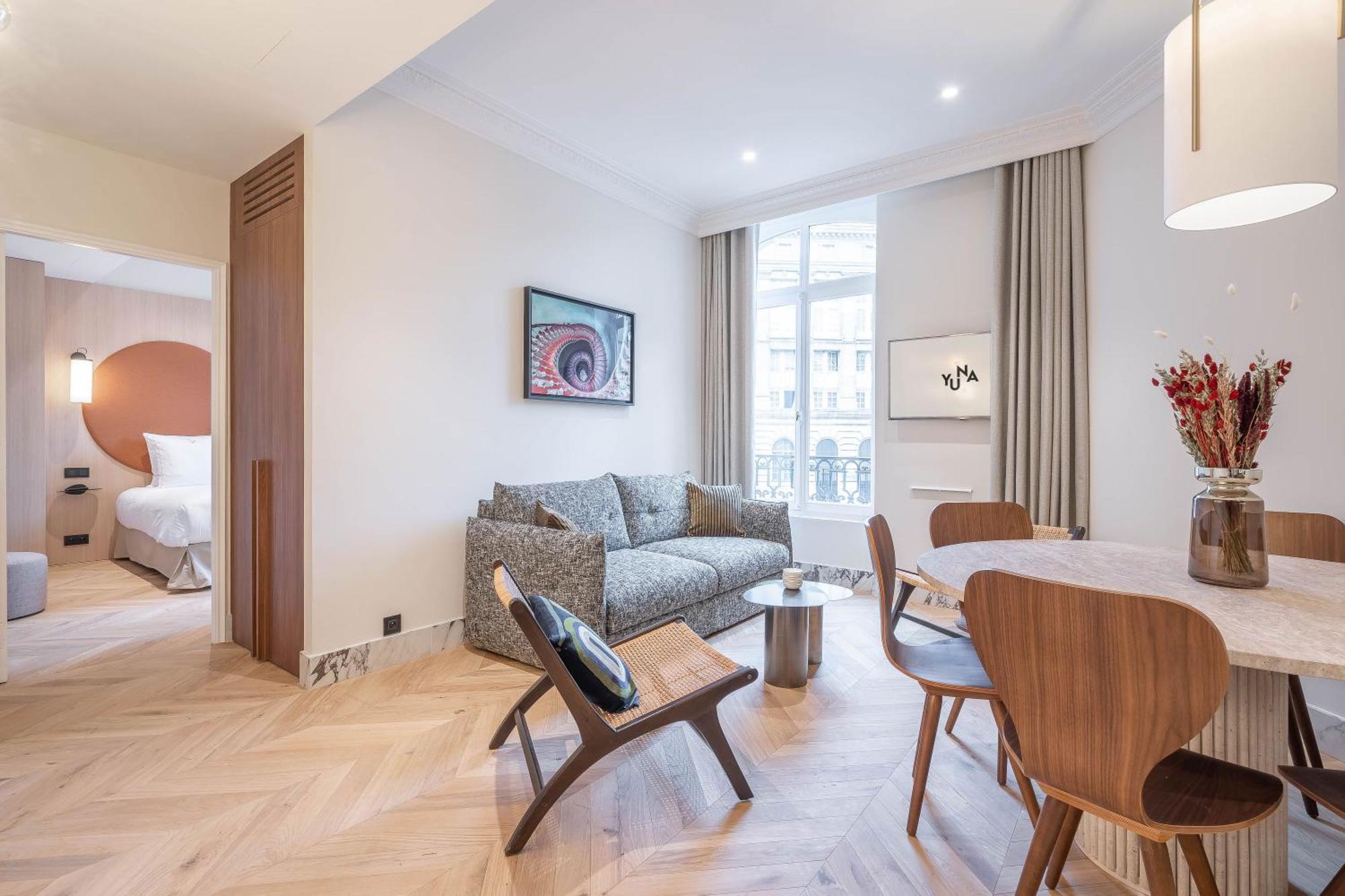 Appartamento con 2 Camere da Letto e Vista Strada - 70 m²